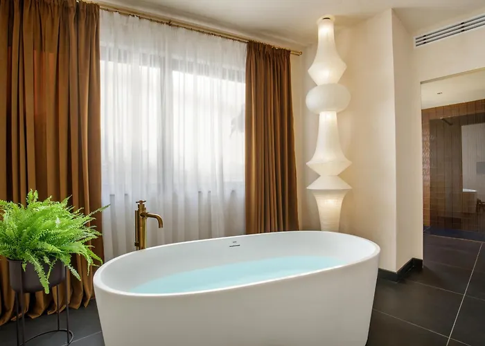 Daplace - Palazzo Serpe Near Colosseum Pensjonat 4*